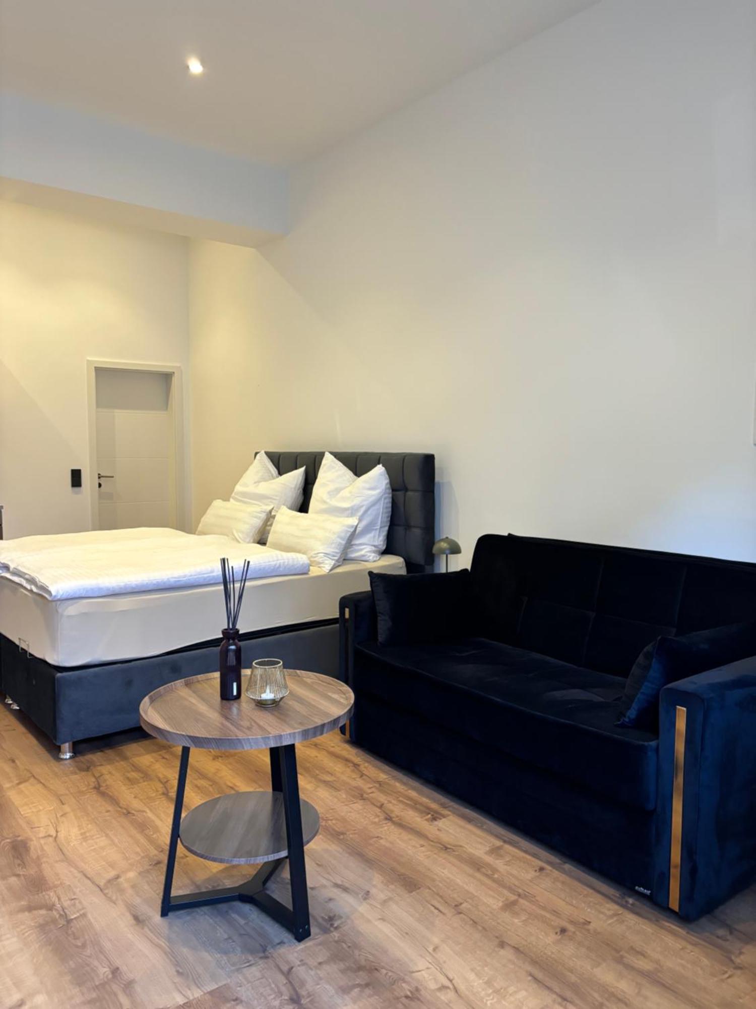 Luxus Mit Whirlpool In *