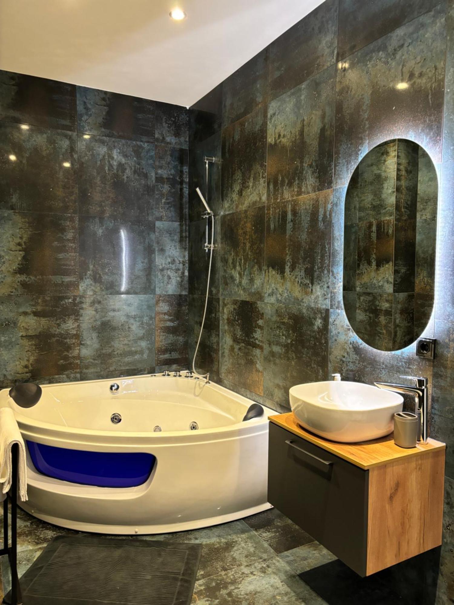 Apartment Luxus Mit Whirlpool In