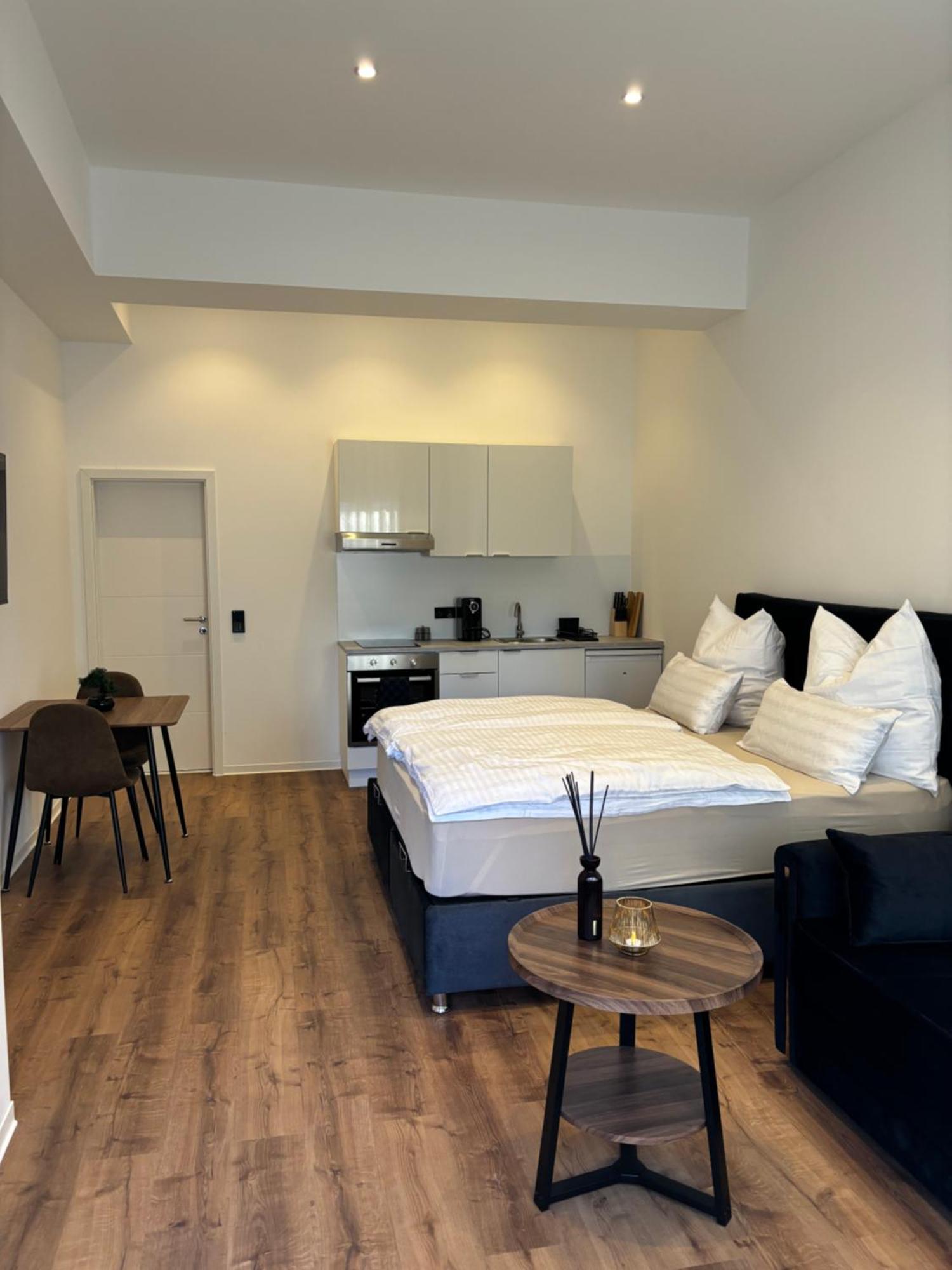 Luxus Mit Whirlpool In *